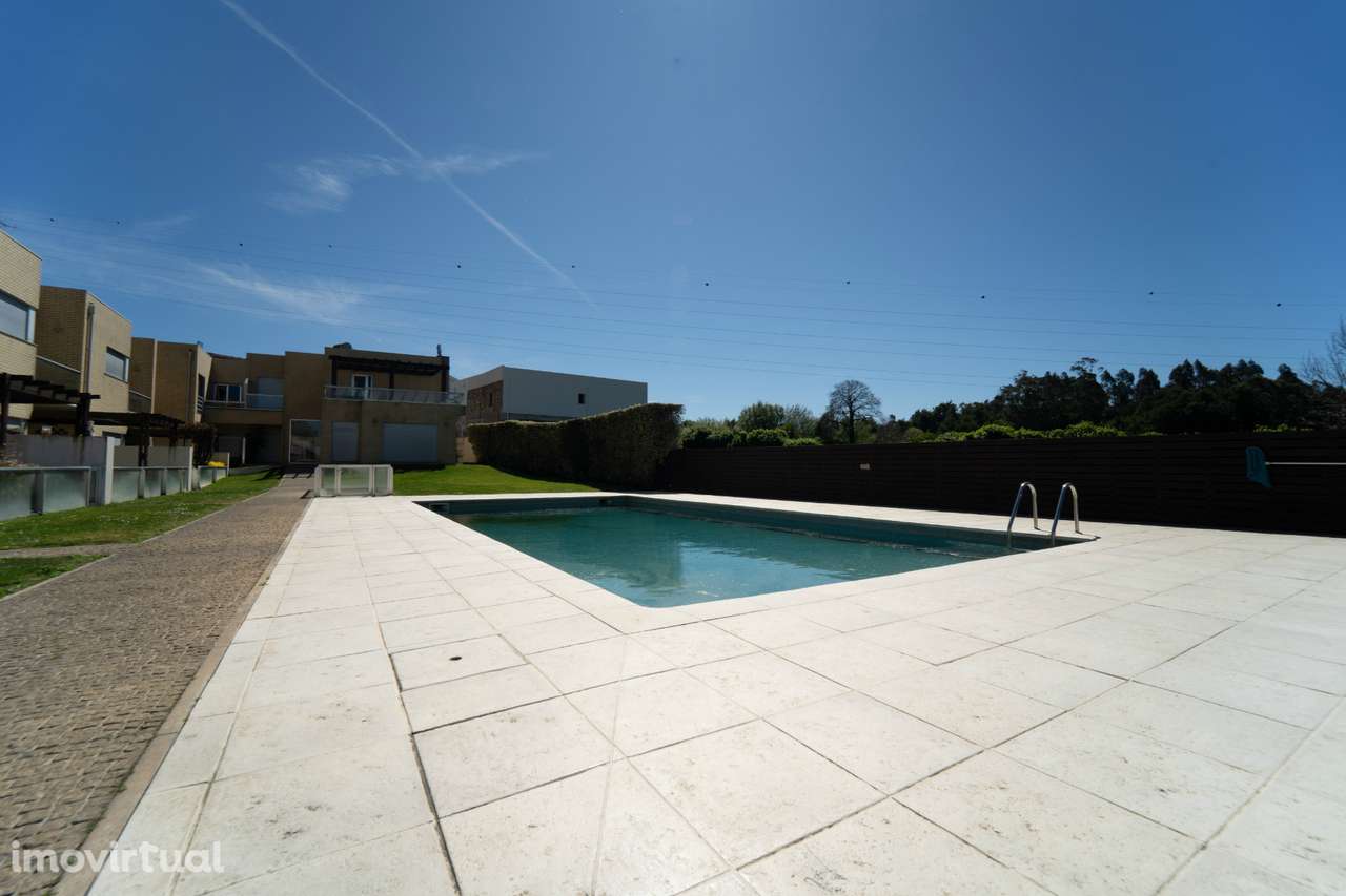 Moradia, 326 m², Serzedo e Perosinho - Grande imagem: 2/39