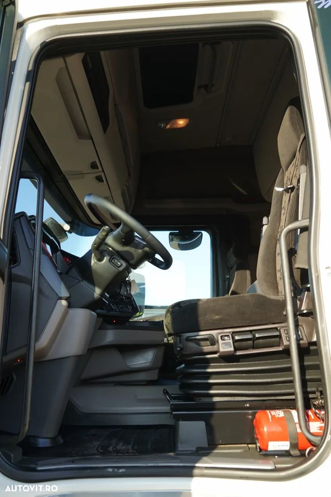 Scania R 650 / V8 / 6x4 / SISTEM HIDRAULIC / MASĂ NETĂ: 100.000 KG / I-PARK COOL / TRACTOR CU 3 AXE / ANVELOPE 100% - 26