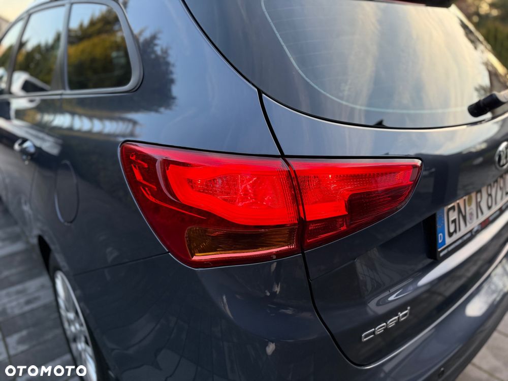 Kia Ceed 1.4 CVVT Dream-Team Edition - 10