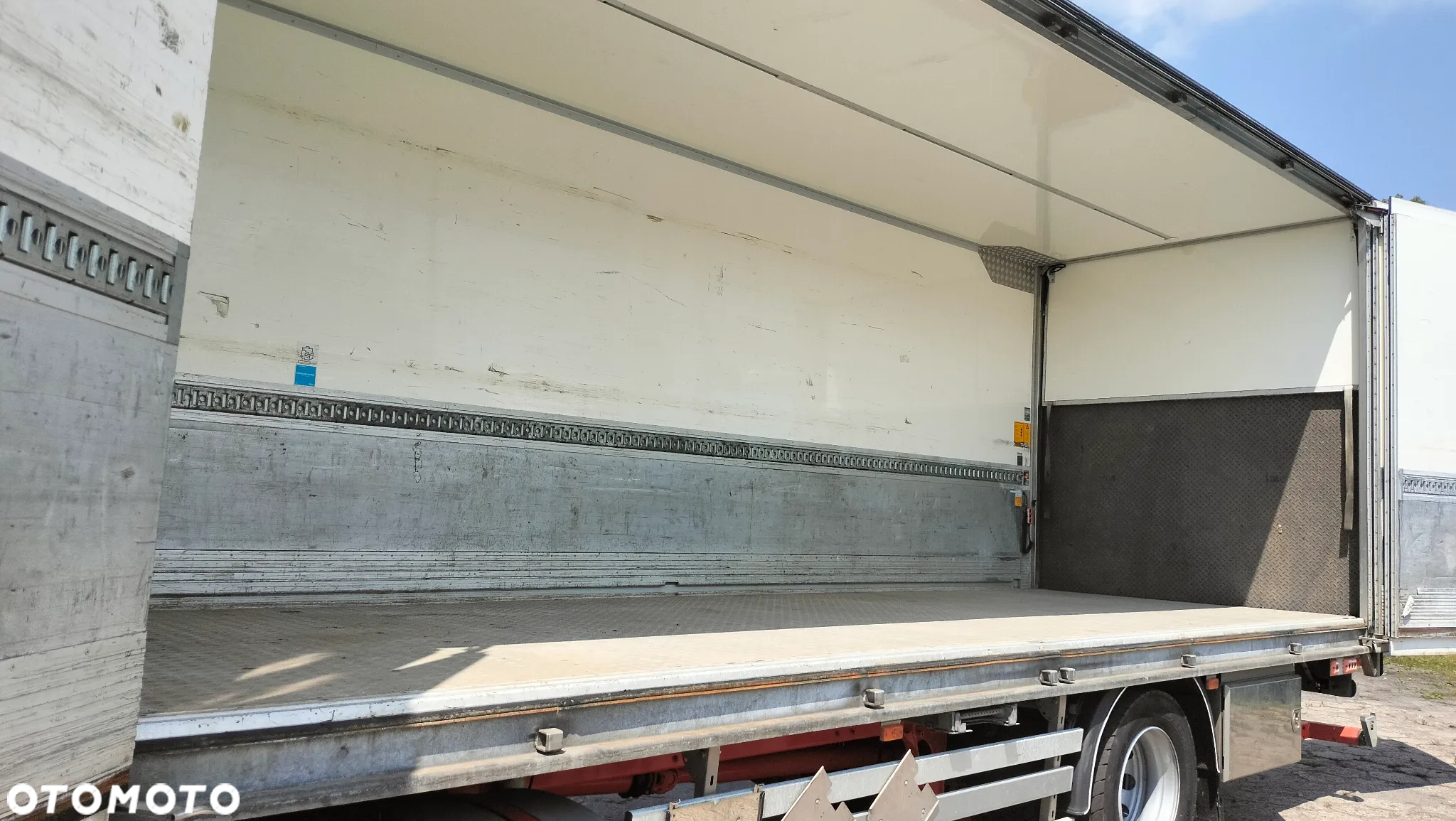 DAF CF - 9