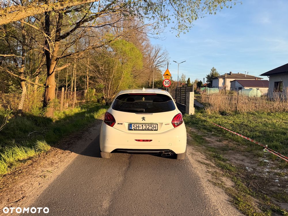 Peugeot 208 GTI 200 THP - 3