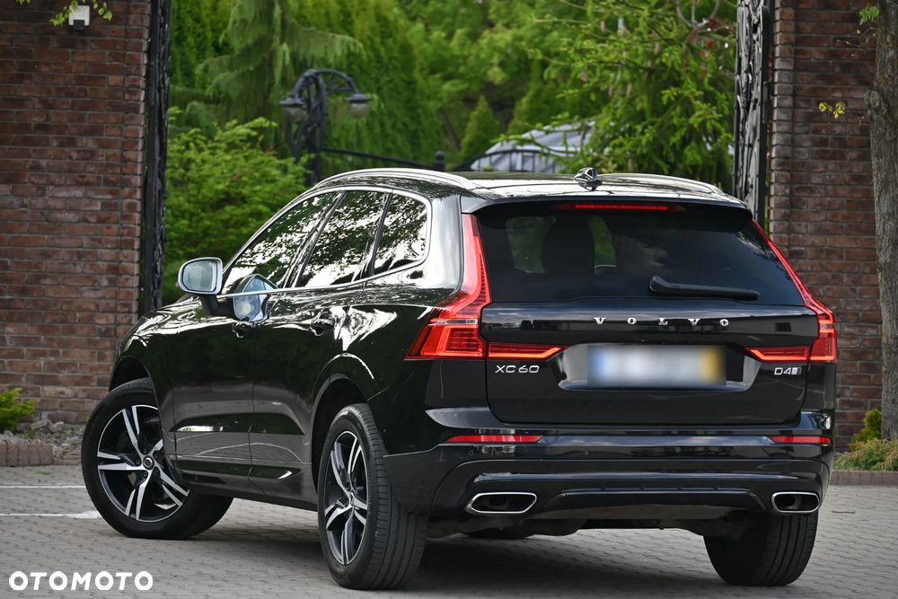 Volvo XC 60 D5 SCR AWD R-Design - 12