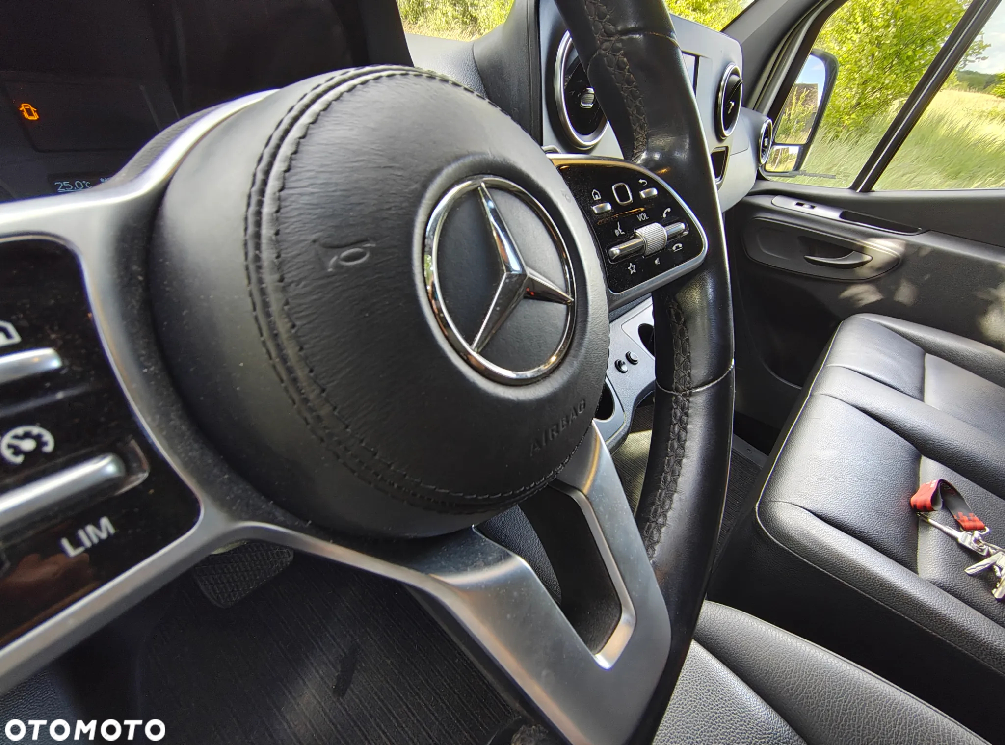 Mercedes-Benz Sprinter - 18