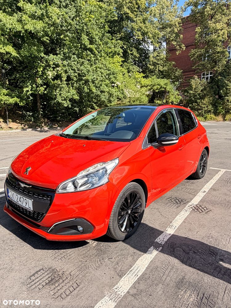 Peugeot 208 - 1
