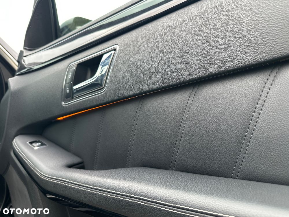 Mercedes-Benz Klasa E 350 CDI 4-Matic Avantgarde - 40