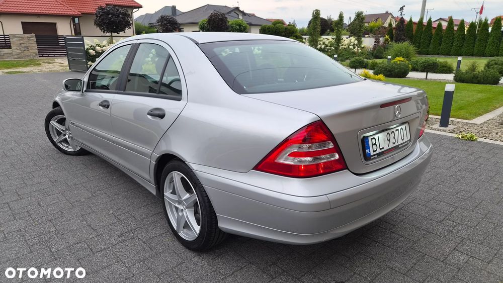 Mercedes-Benz Klasa C 200 Kompressor Classic Sport Edition - 4