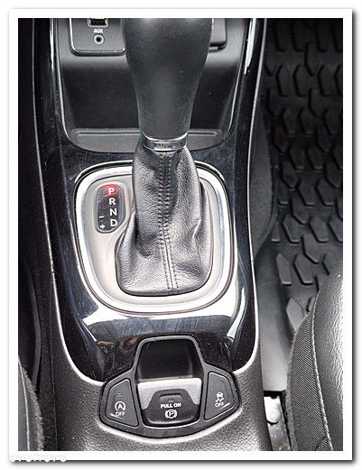 Jeep Compass - 36