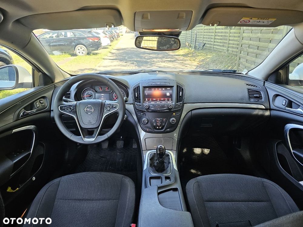 Opel Insignia - 11