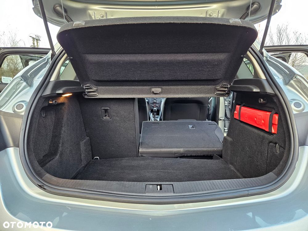 Opel Astra 1.6 CDTI Essentia - 26