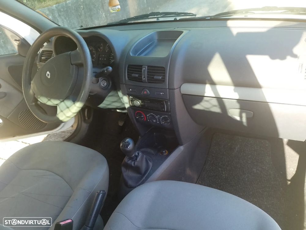 Renault Clio 1.5 dCi Authentique - 9
