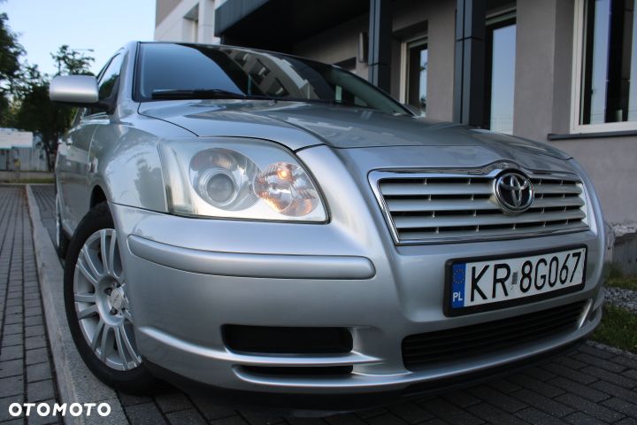 Toyota Avensis 1.8 VVT-i Luna - 28