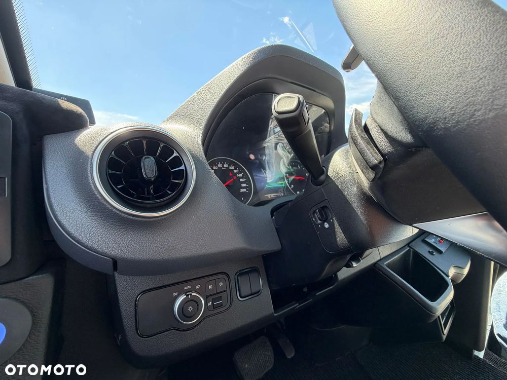 Mercedes-Benz Sprinter 519 - 15