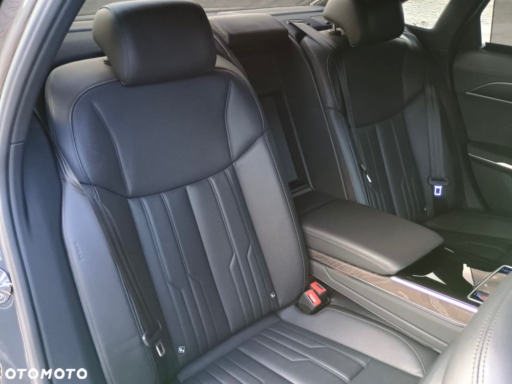 Audi A8 55 TFSI quattro tiptronic - 13