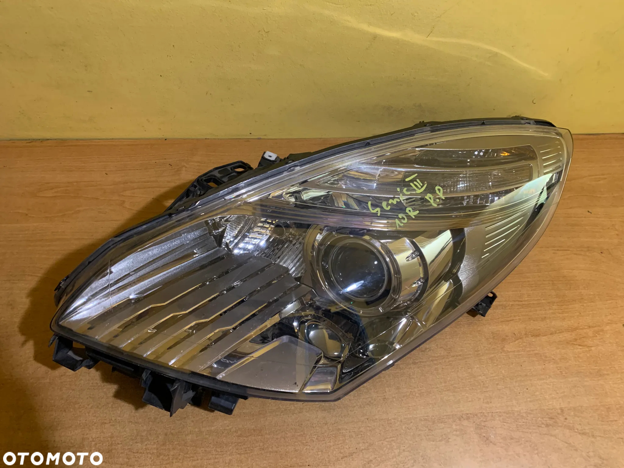 LAMPA XENON LEWA PRZEDNIA RENAULT SCENIC III - 3
