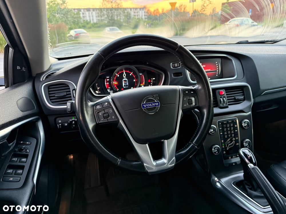 Volvo V40 D2 Summum - 37