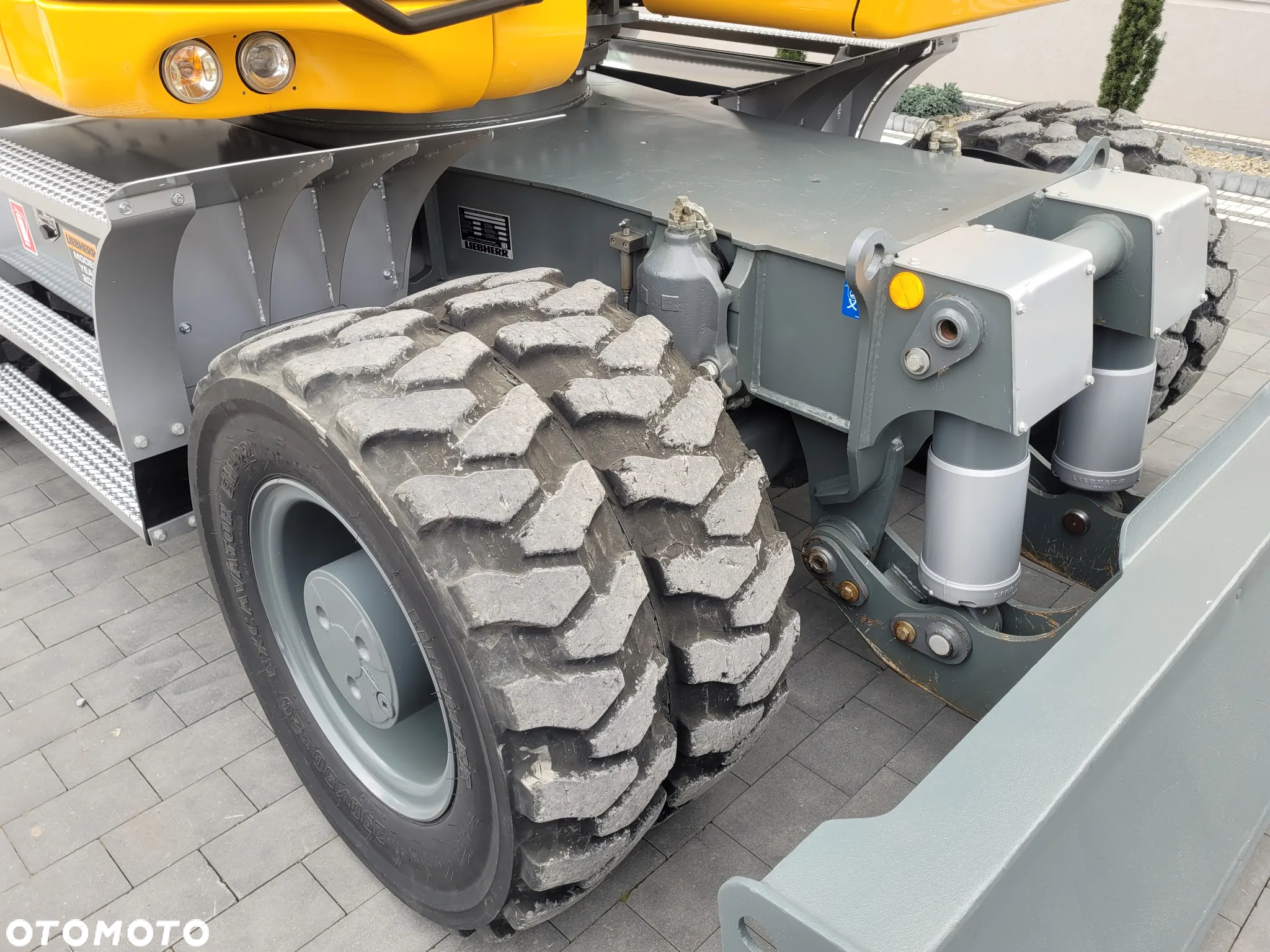 Liebherr A914 compact / 3500h / 2020rok / STAN IDEALNY / - 15