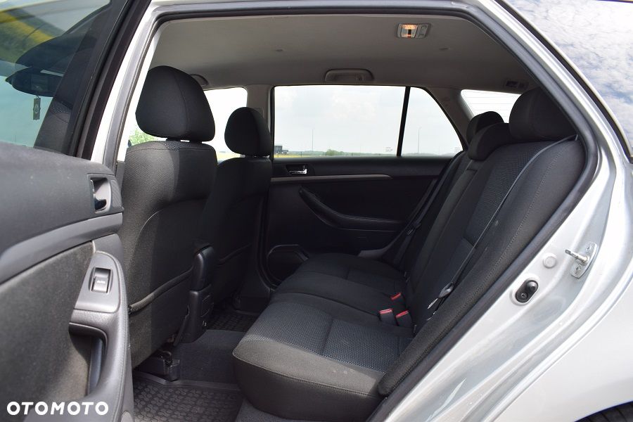 Toyota Avensis 2.0 D-4D Sol plus+NAVI - 7