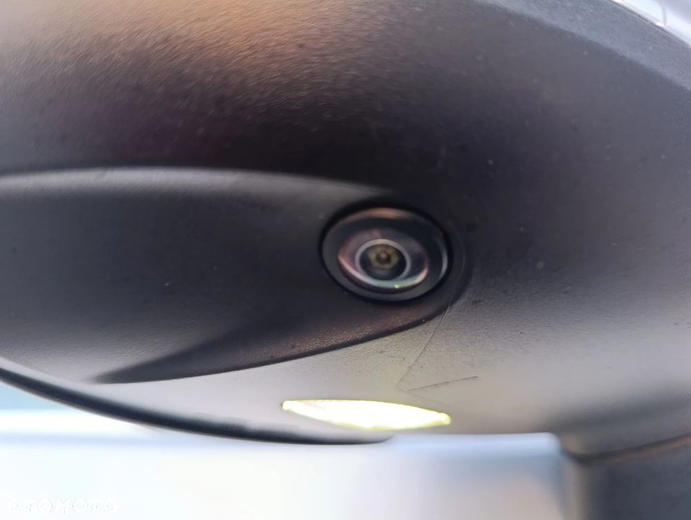 Volkswagen Passat 2.0 TDI (BlueMotion Technology) Comfortline - 14