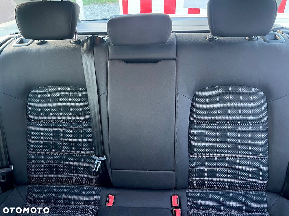 Audi A4 Avant 2.0 TDI - 9