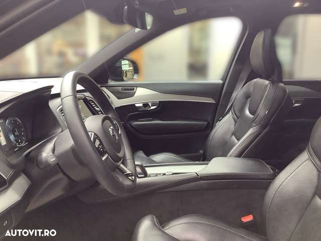 Volvo XC 90 - 7