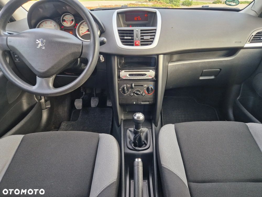 Peugeot 207 75 Urban Move - 11