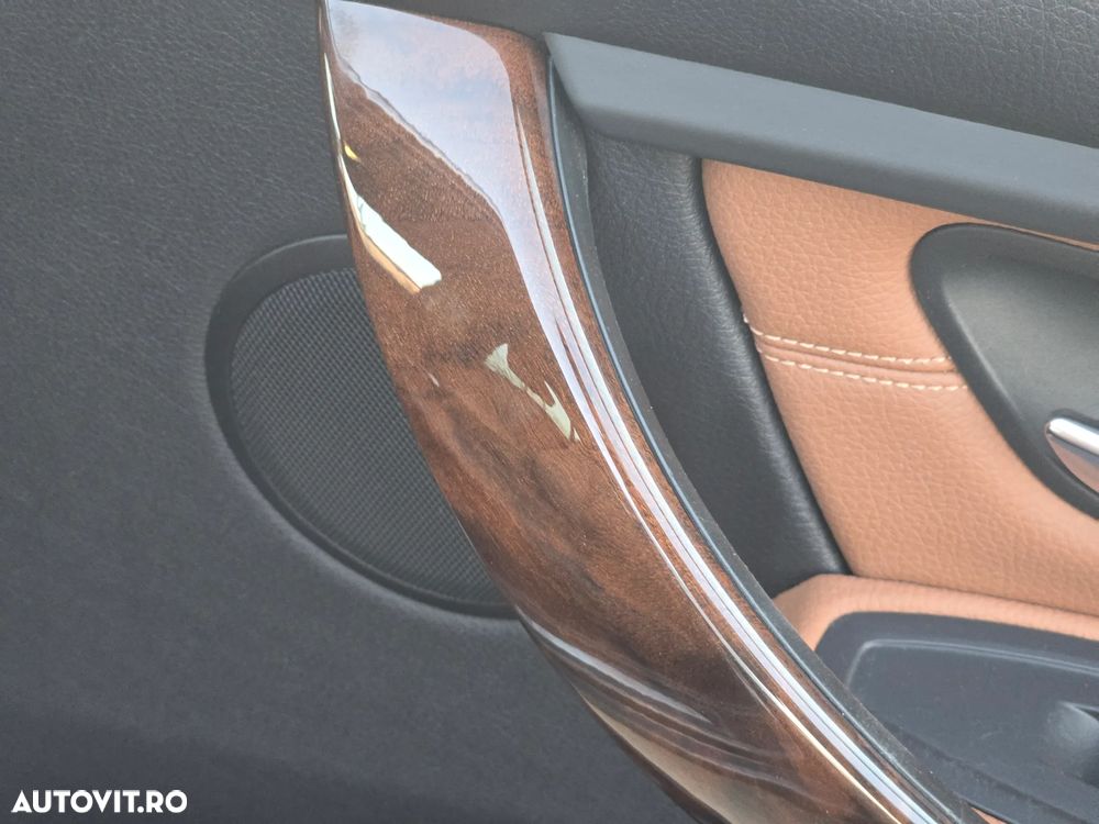 BMW Seria 3 320d Aut. Luxury Line - 17