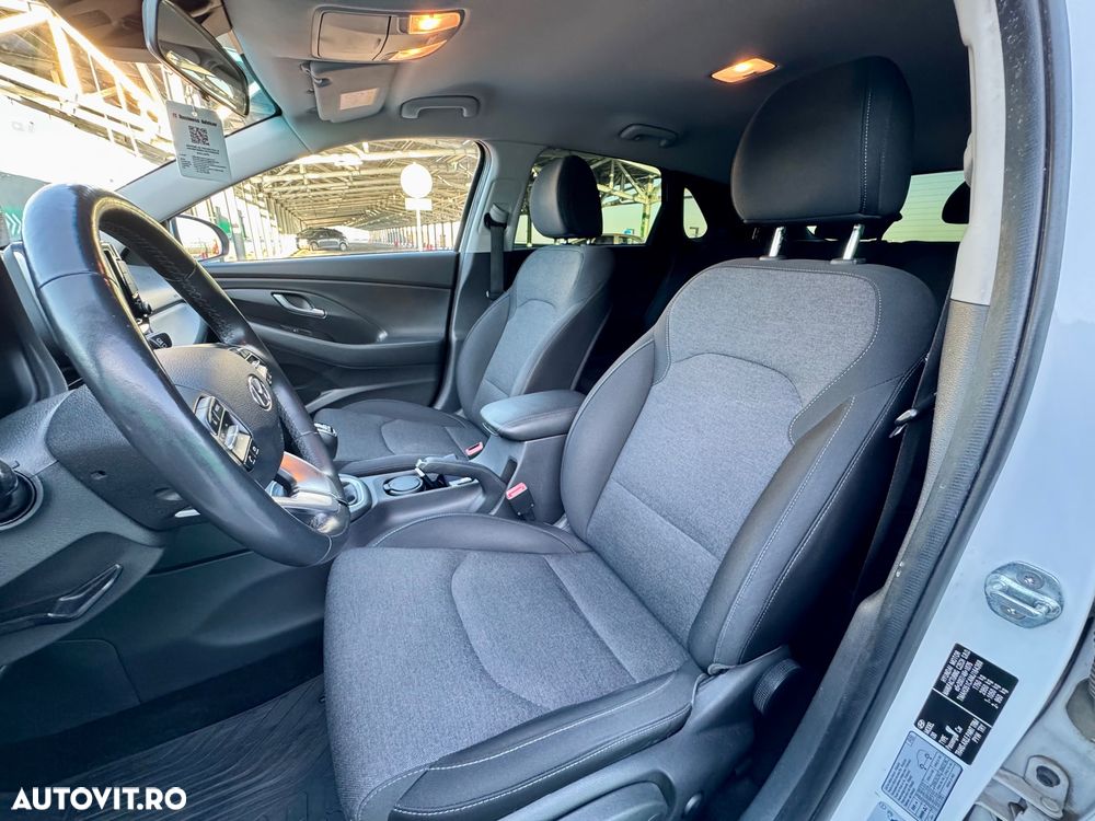 Hyundai i30 1.5 110CP 5DR M/T Highway - 12