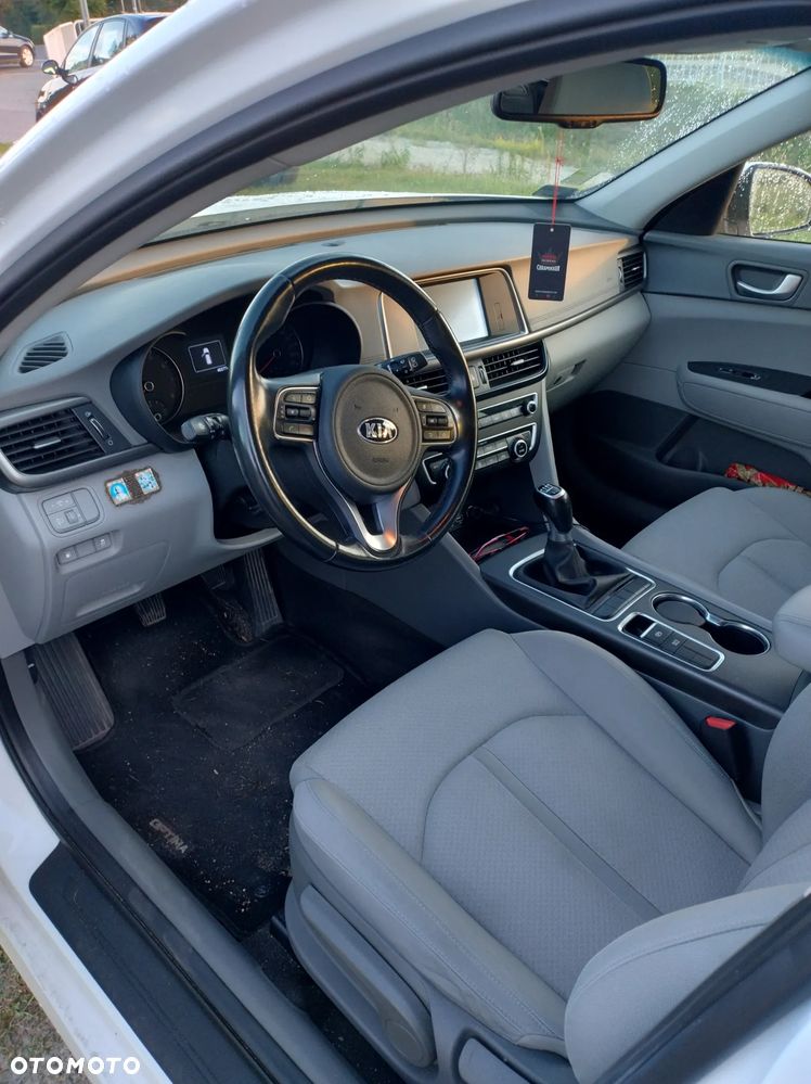 Kia Optima - 9