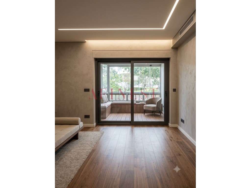 Apartamento Renovado em Cascais | Luz, Conforto e Localização - Grande imagem: 2/3