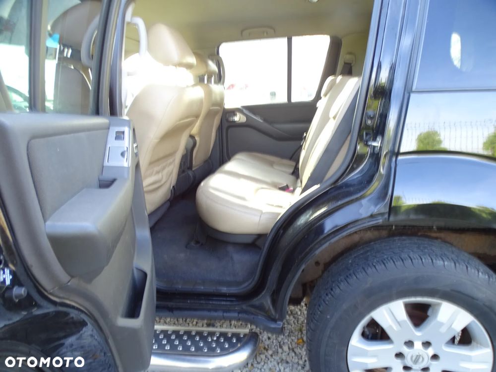 Nissan Pathfinder 2.5 DCi Elegance + - 21