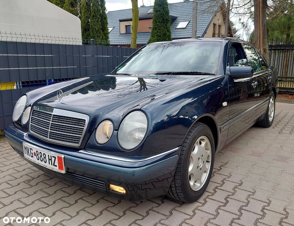 Mercedes-Benz Klasa E - 2