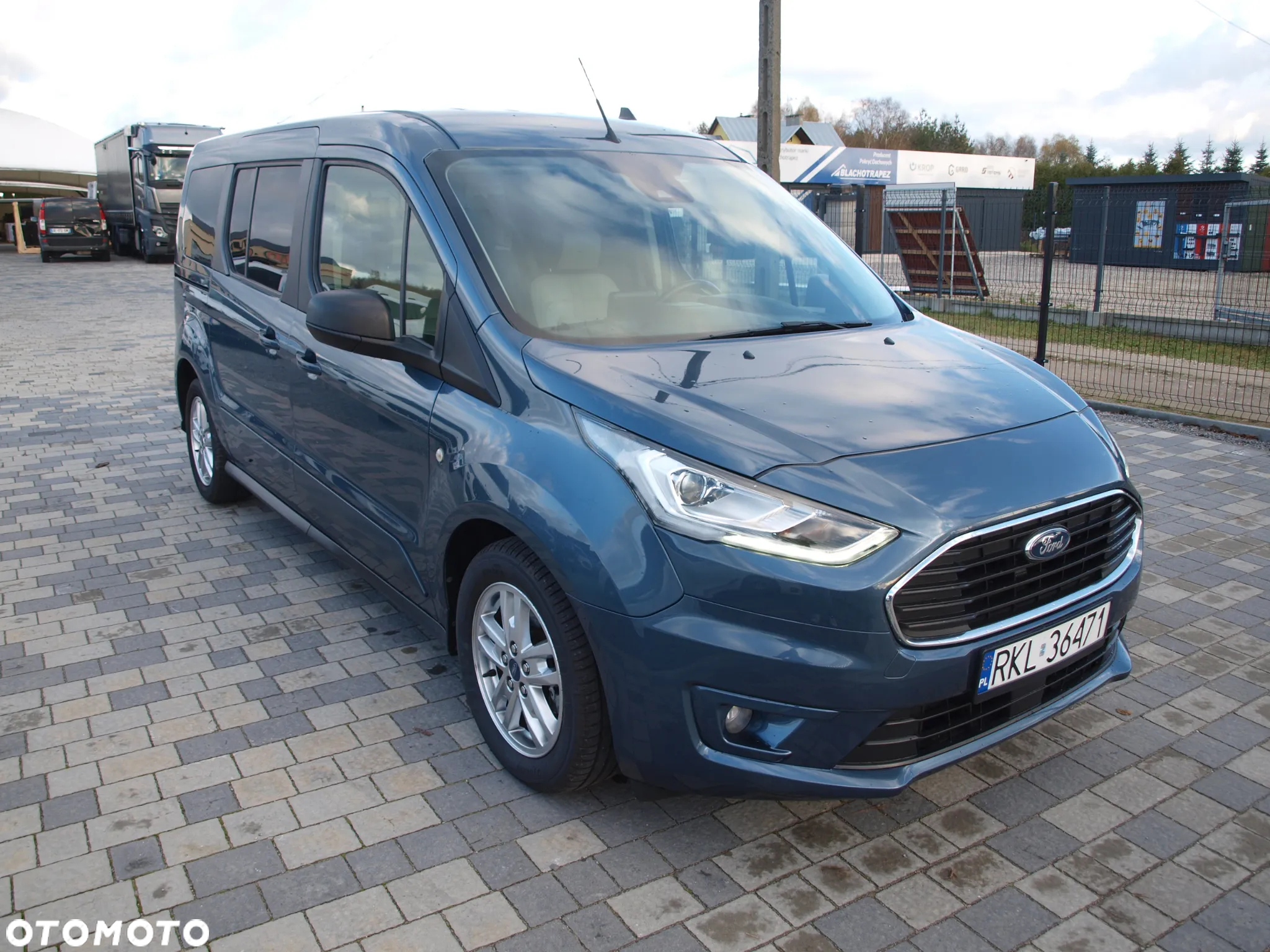 Ford Tourneo Connect Grand - 4