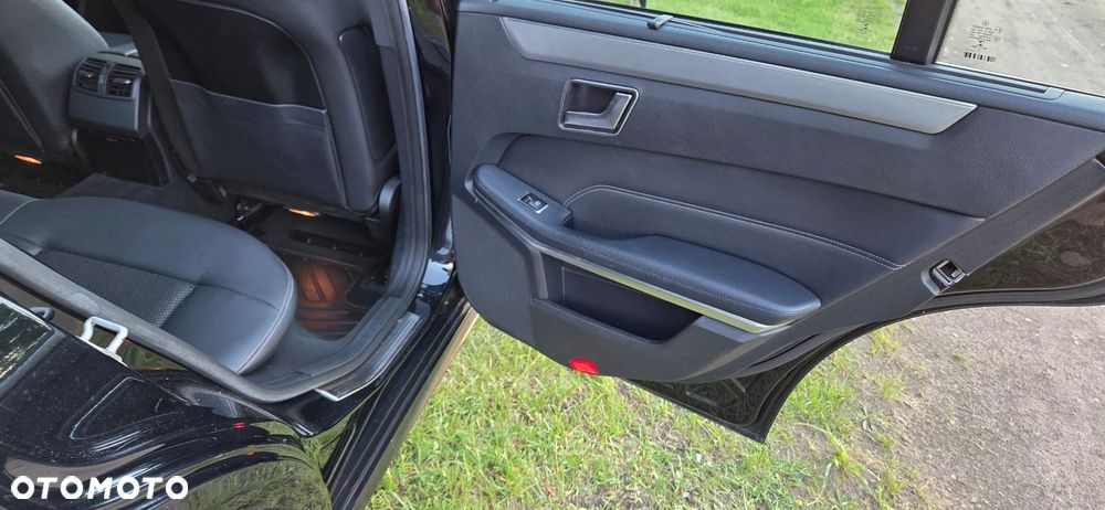 Mercedes-Benz Klasa E 350 CDI BlueEff Avantgarde - 16
