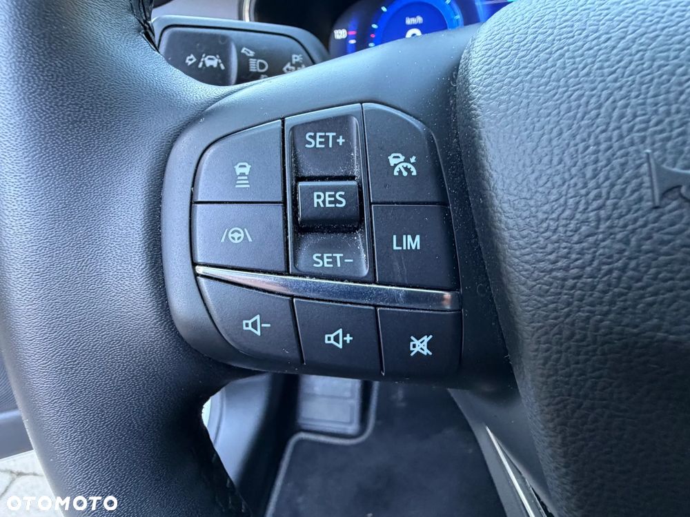 Ford Focus 1.0 EcoBoost Hybrid ACTIVE - 35