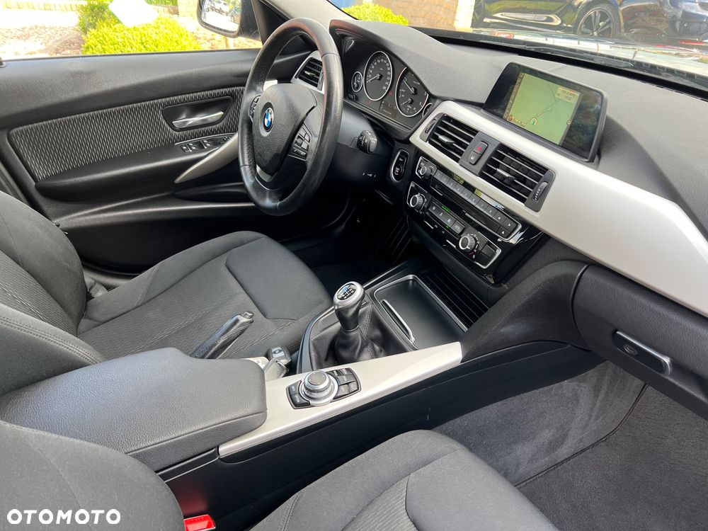 BMW Seria 3 318d Blue Performance Luxury Line - 23
