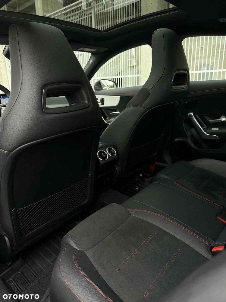 Mercedes-Benz CLA AMG 35 4-Matic 7G-DCT - 7