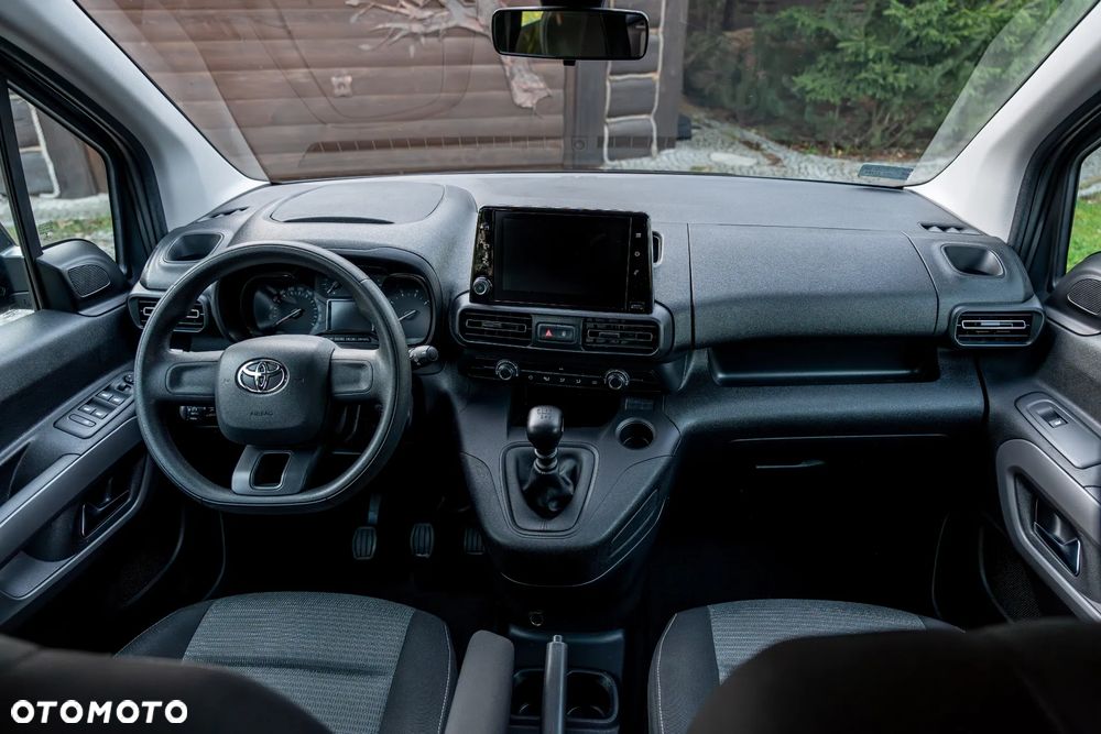 Toyota Proace City Verso 1.2 D-4T Family - 31
