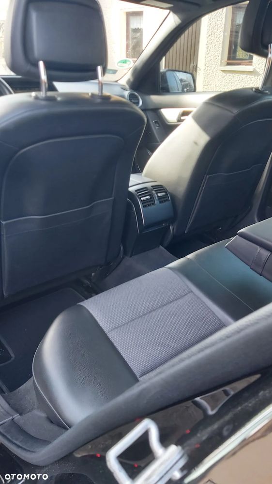 Mercedes-Benz Klasa C 220 CDI 4Matic 7G-TRONIC Avantgarde - 25
