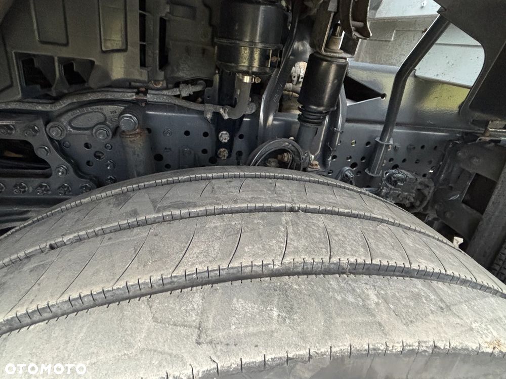 Mercedes-Benz Actros MP5 1830 (nie Antos , 1836, 1840, 1842, 1845) firanka , burta , - 16