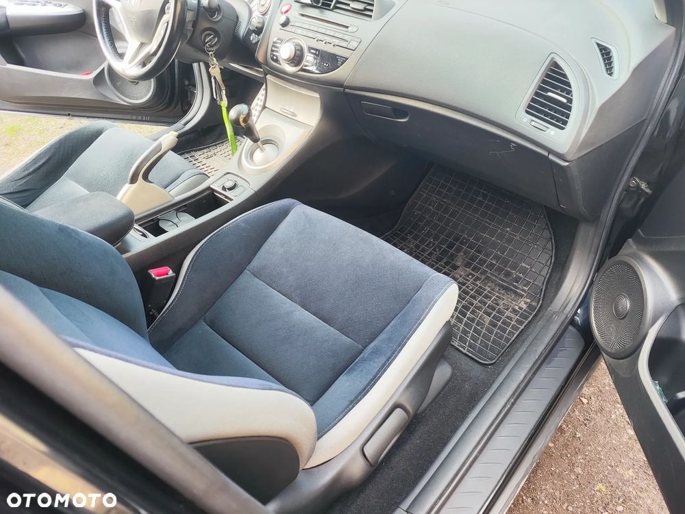 Honda Civic 1.8 Executive - 22