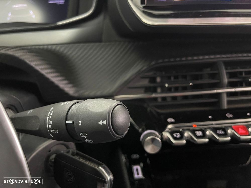 Peugeot 2008 1.2 Hybrid Allure e-DCS6 - 38