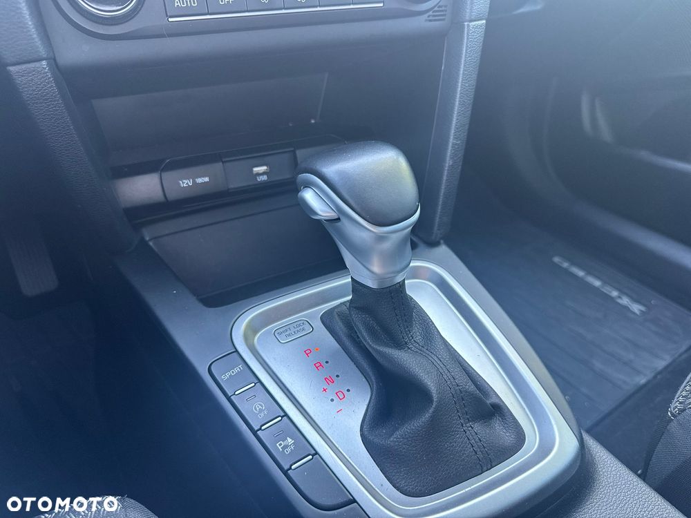 Kia XCeed 1.5 T-GDI Business Line DCT - 14