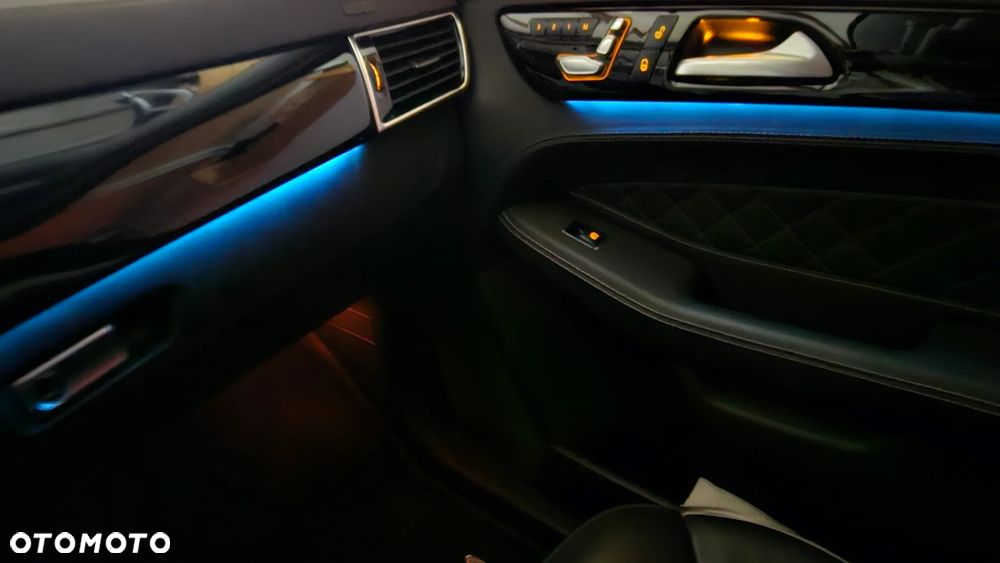 Mercedes-Benz GLS - 29