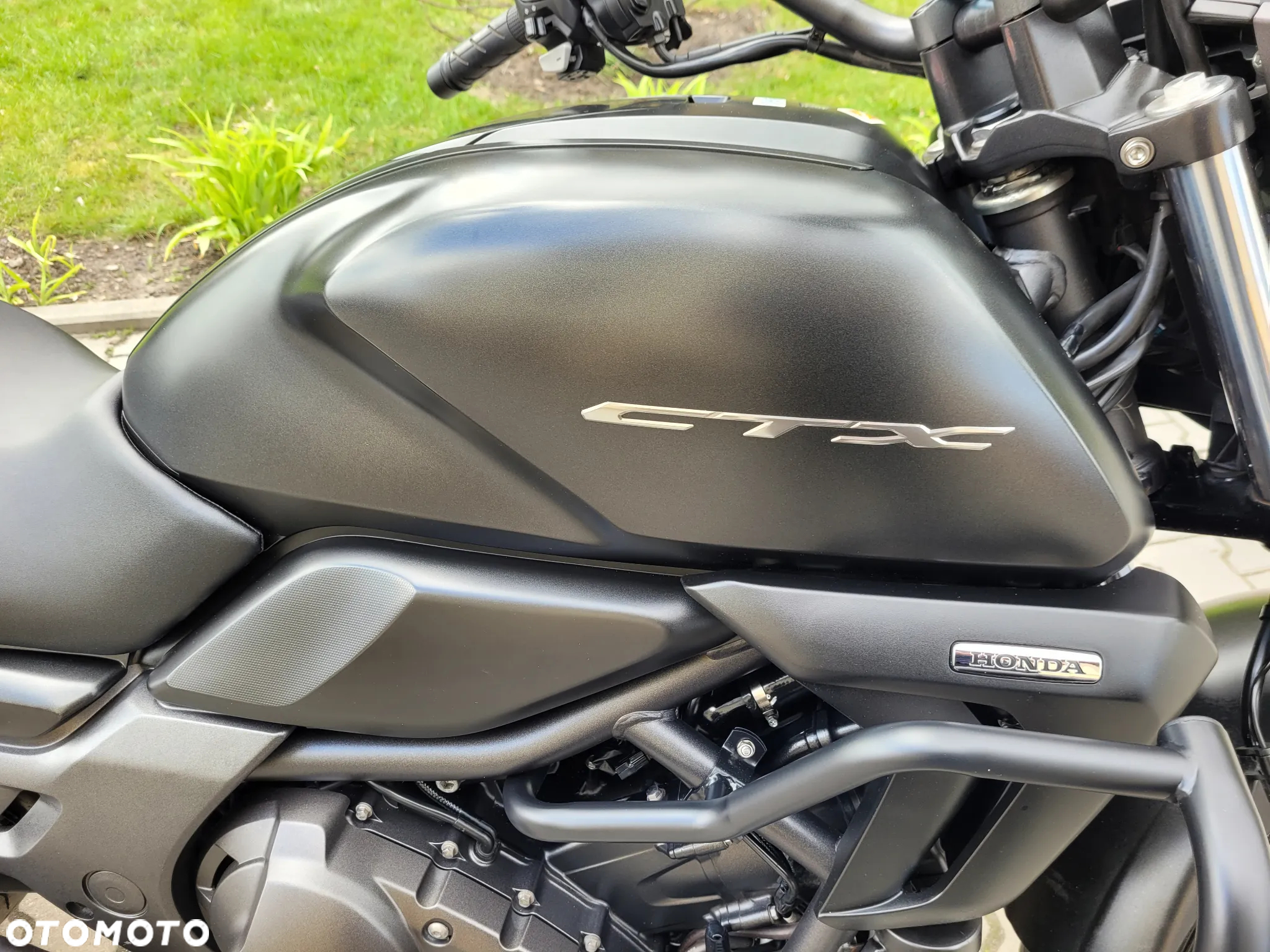 Honda CTX - 18