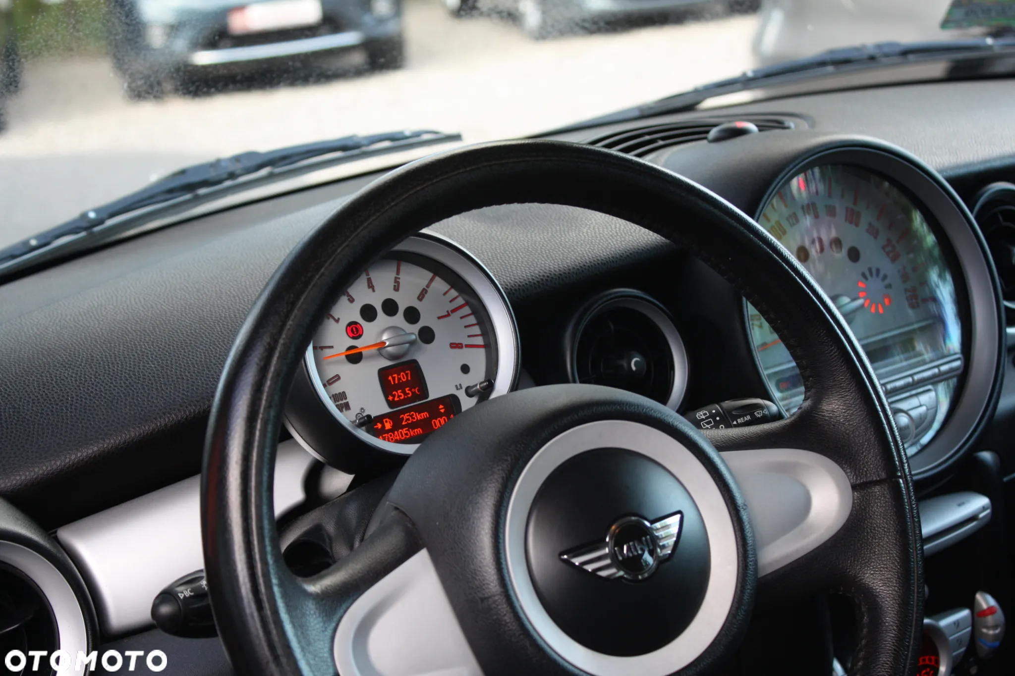 MINI ONE Standard - 18