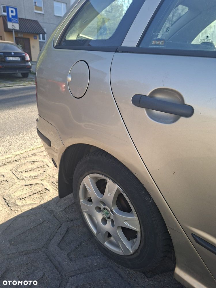 Skoda Fabia 1.4 16V Joy - 11