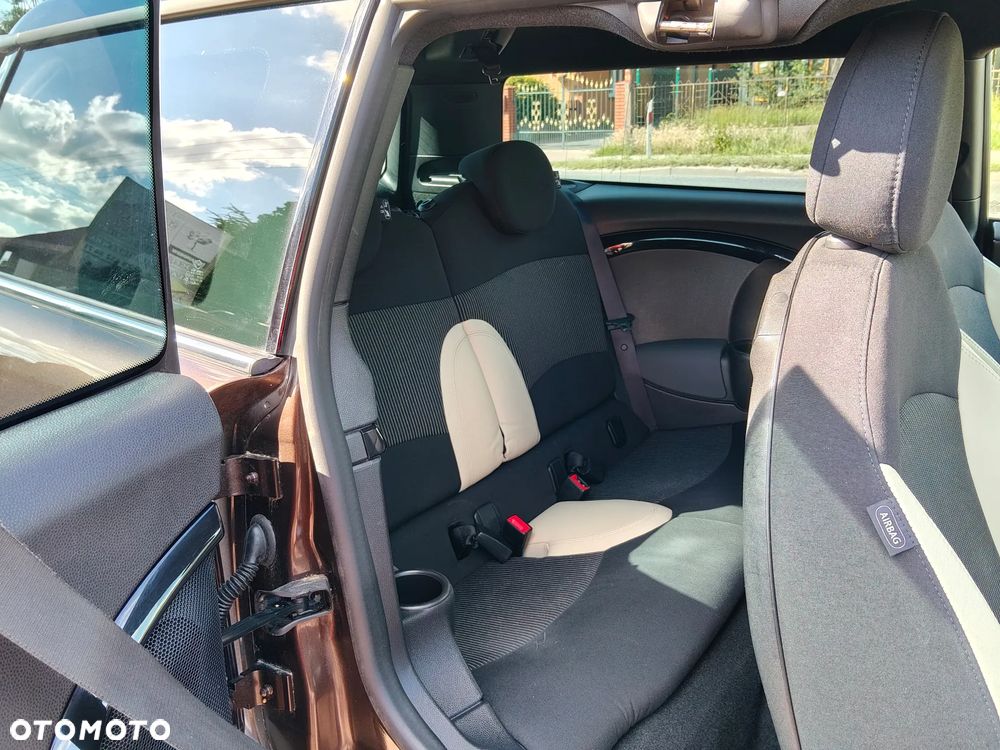 MINI Clubman - 12