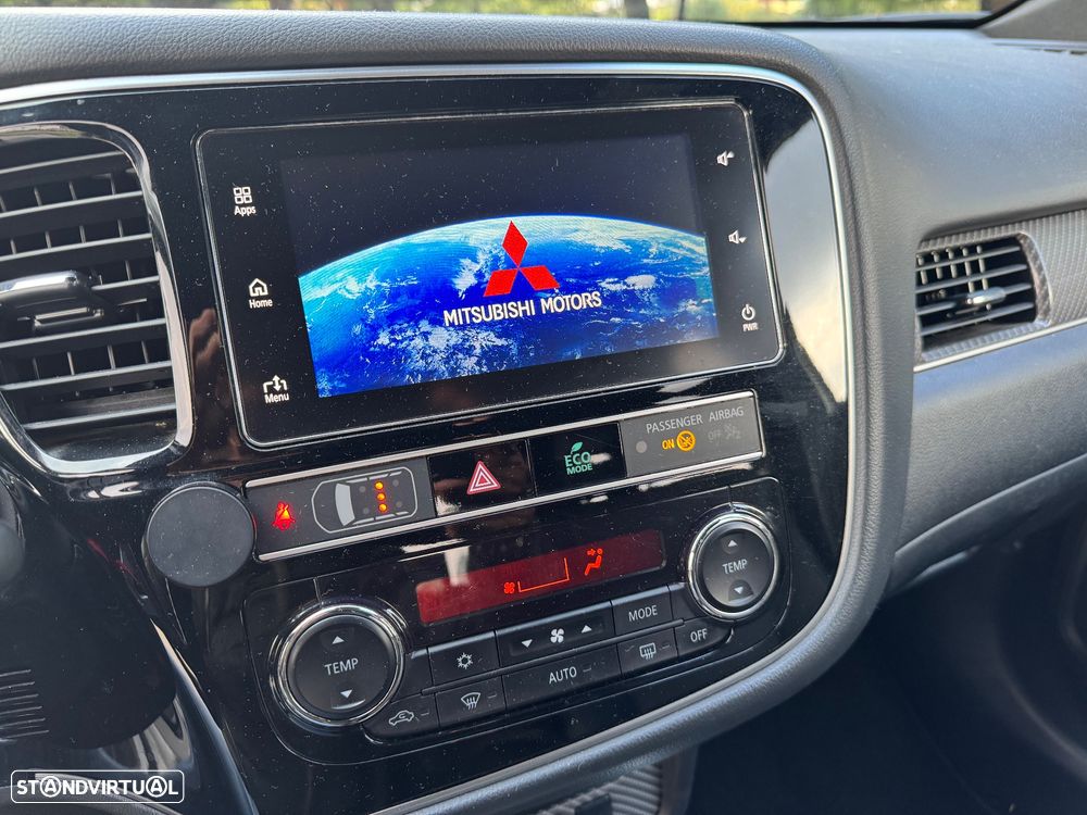 Mitsubishi Outlander - 23