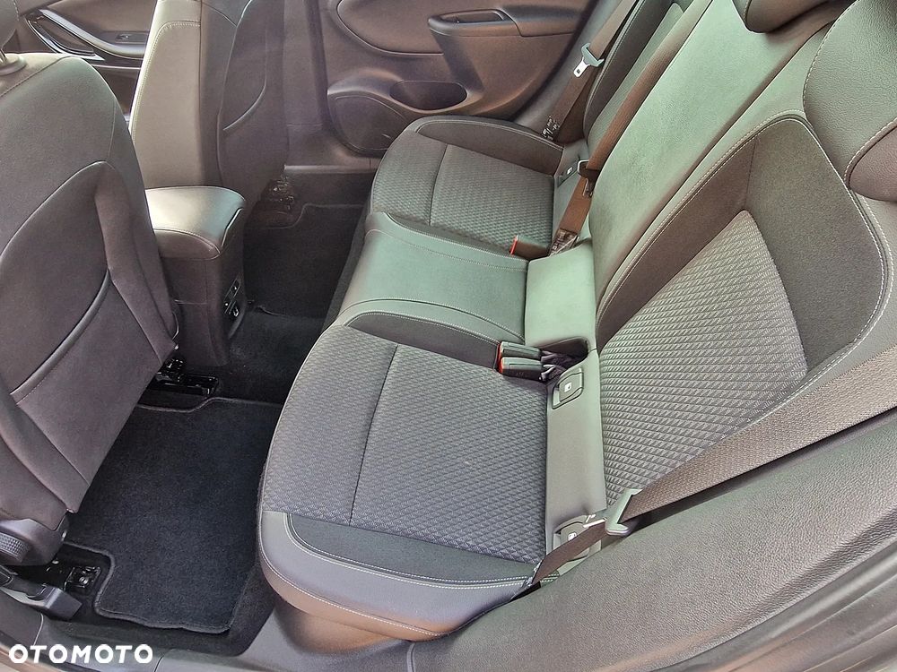Opel Astra 1.4 Turbo Edition - 10