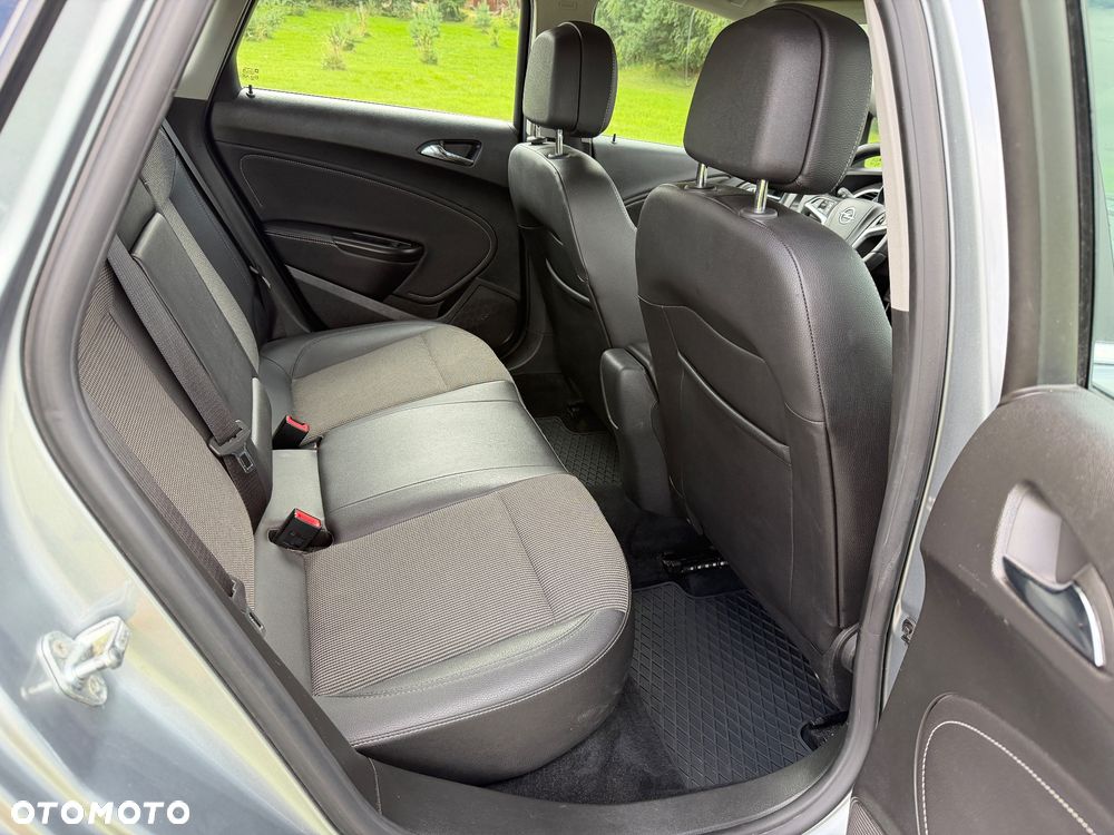 Opel Astra 1.4 T Essentia - 4
